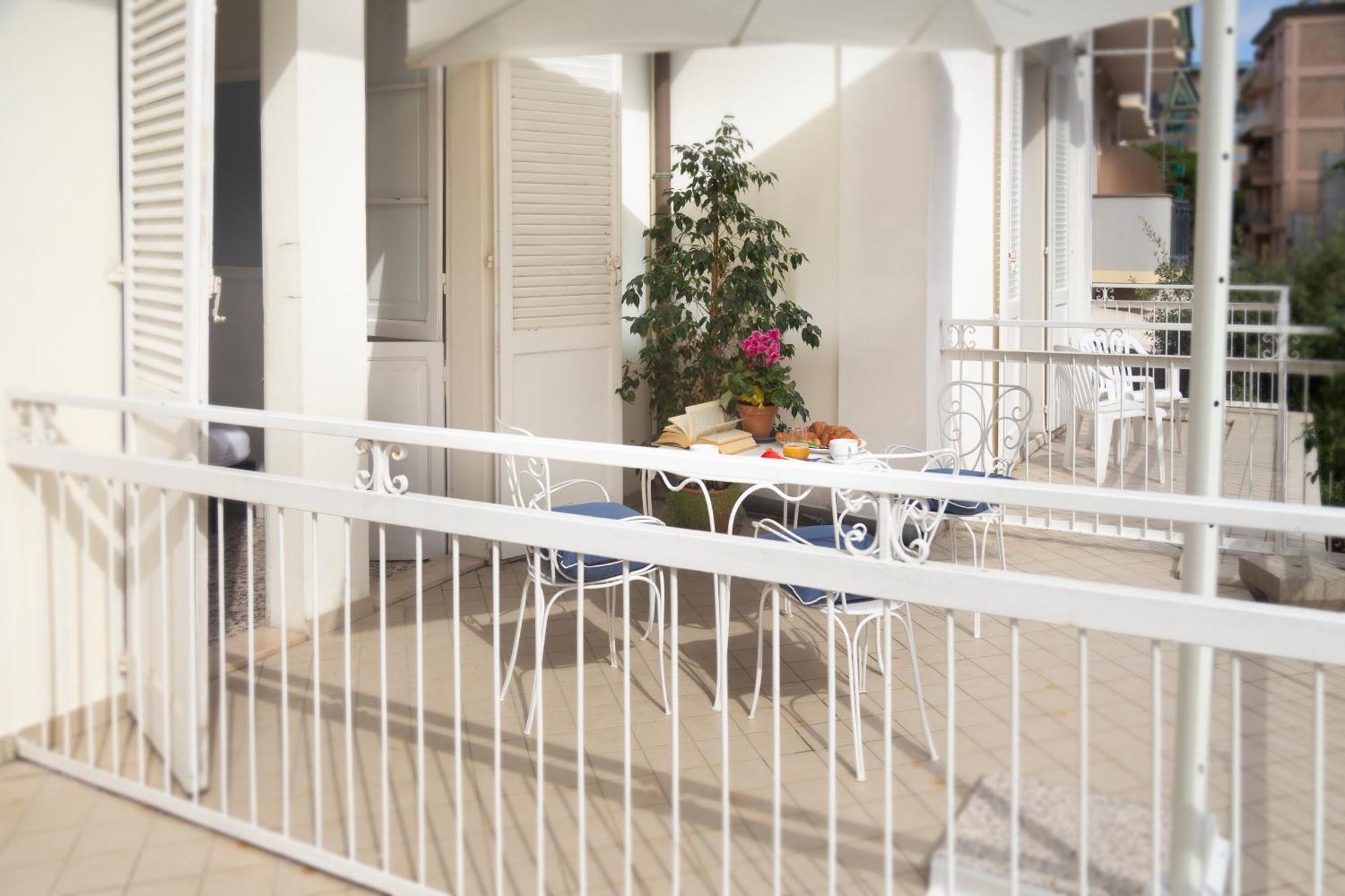 Hotel Italia Boutique Rimini Bagian luar foto