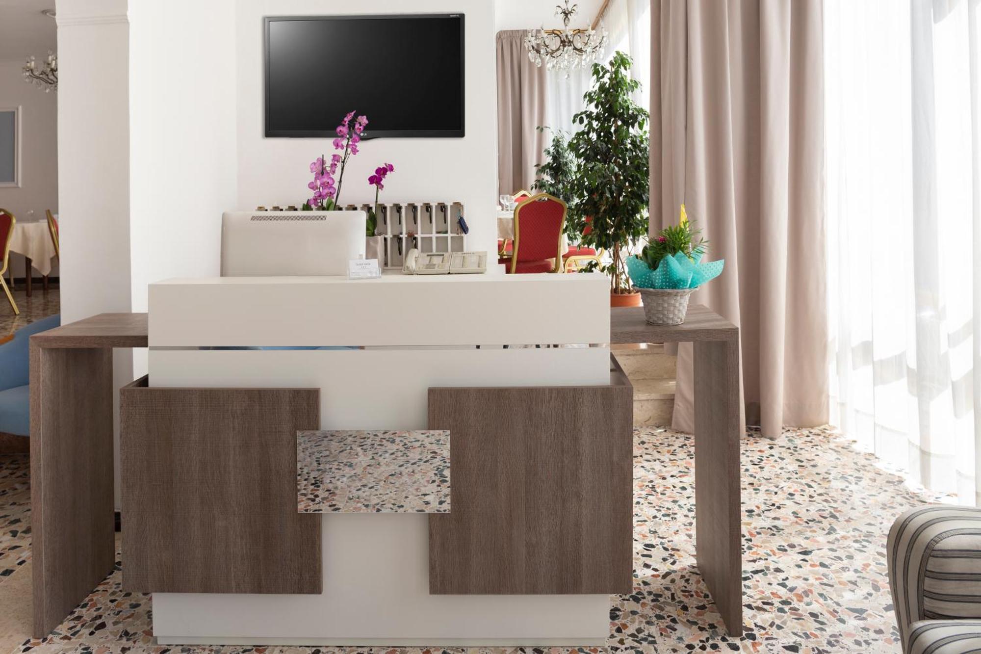 Hotel Italia Boutique Rimini Bagian luar foto