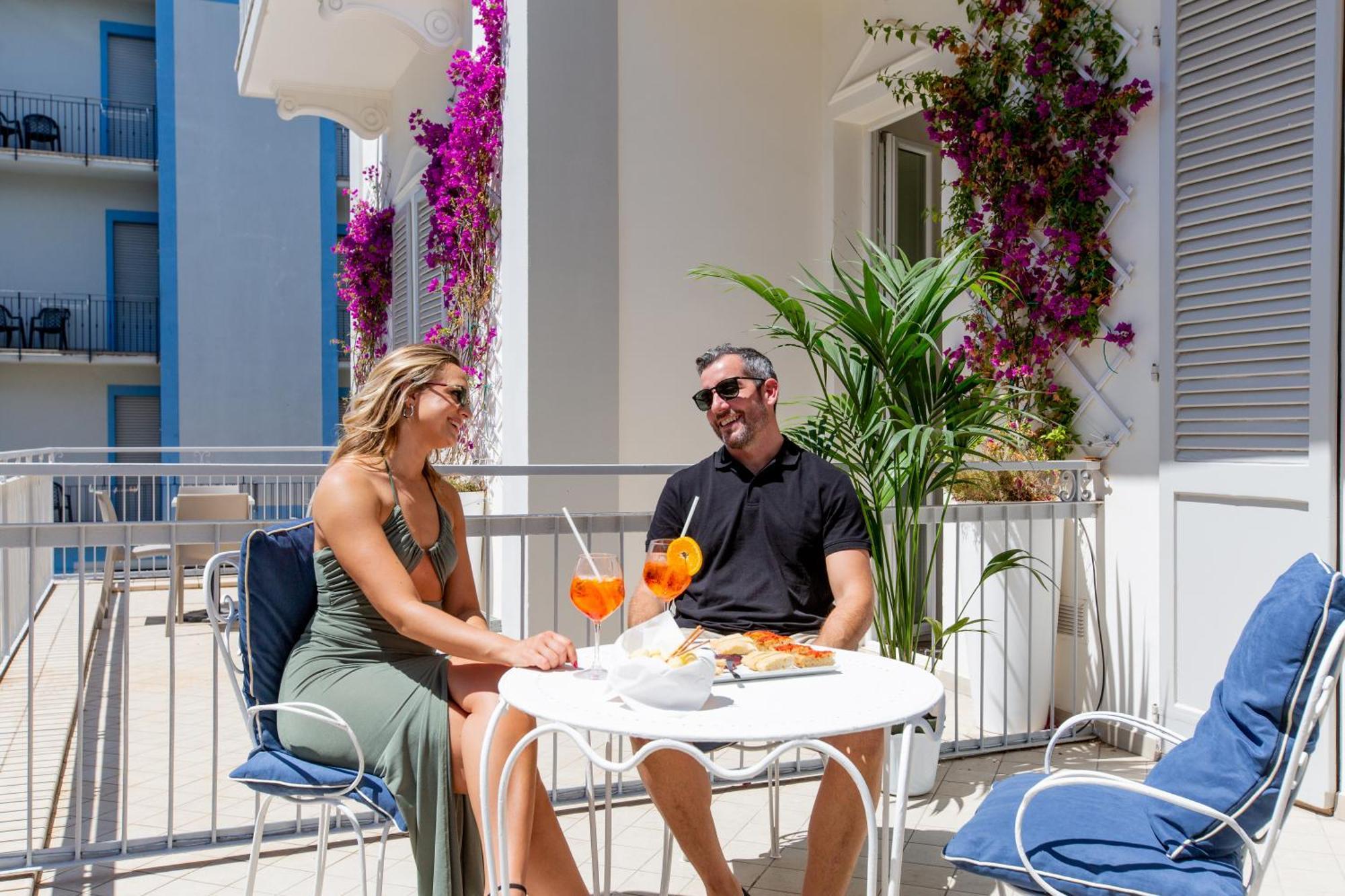 Hotel Italia Boutique Rimini Bagian luar foto
