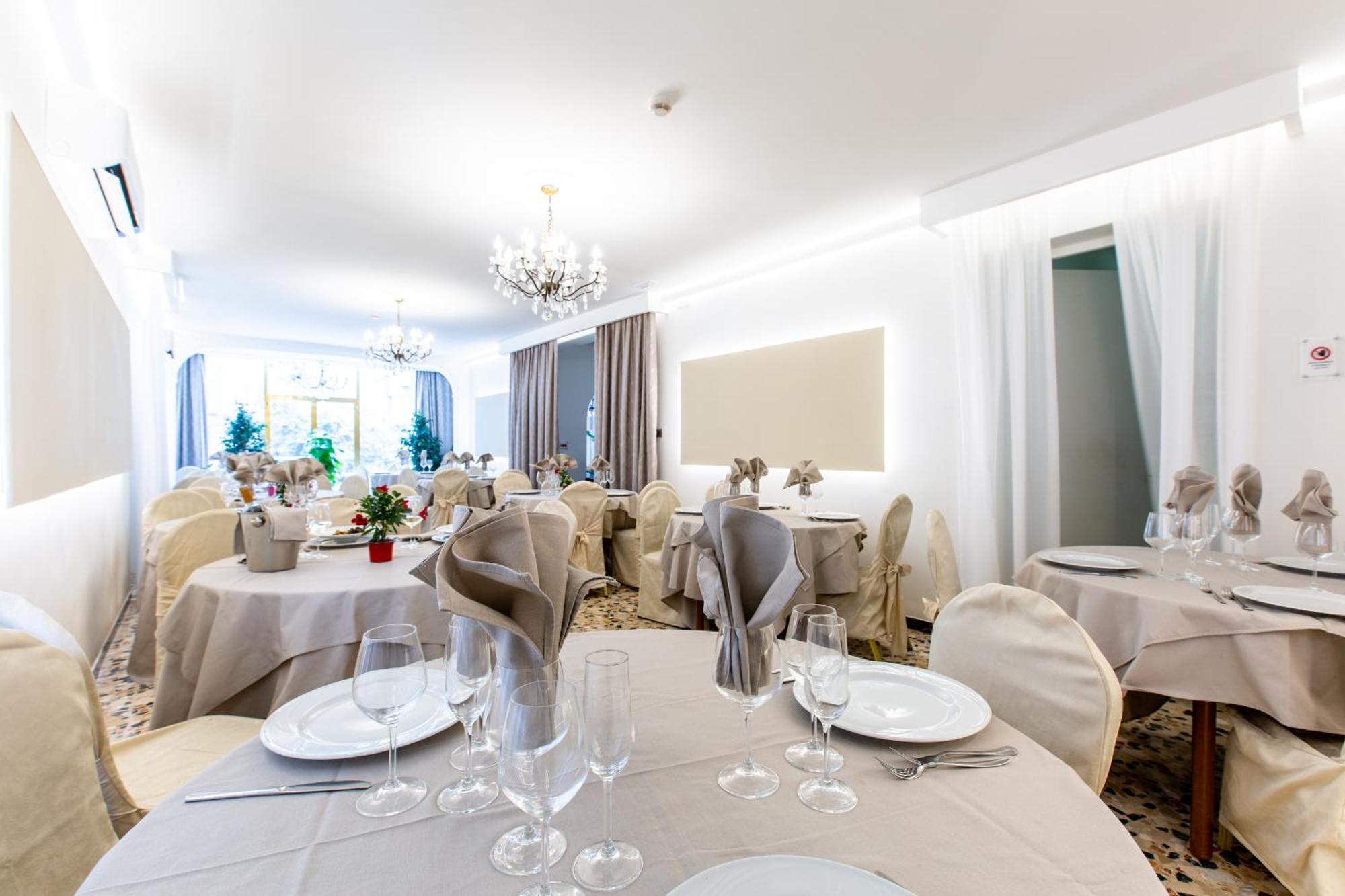 Hotel Italia Boutique Rimini Bagian luar foto